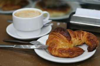 La Tradition Cafe Croissants